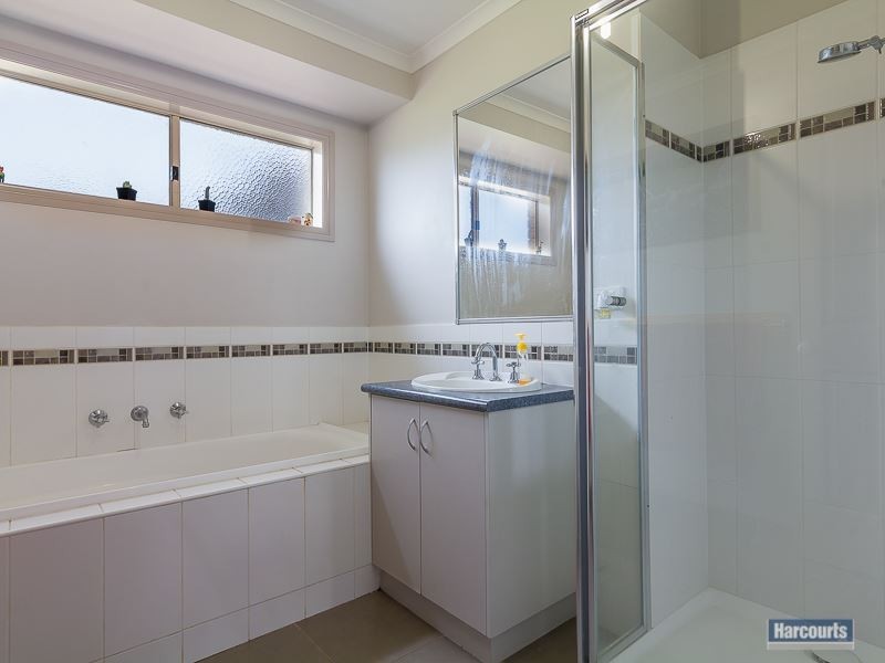 4 Vivian Court, Drouin VIC 3818
