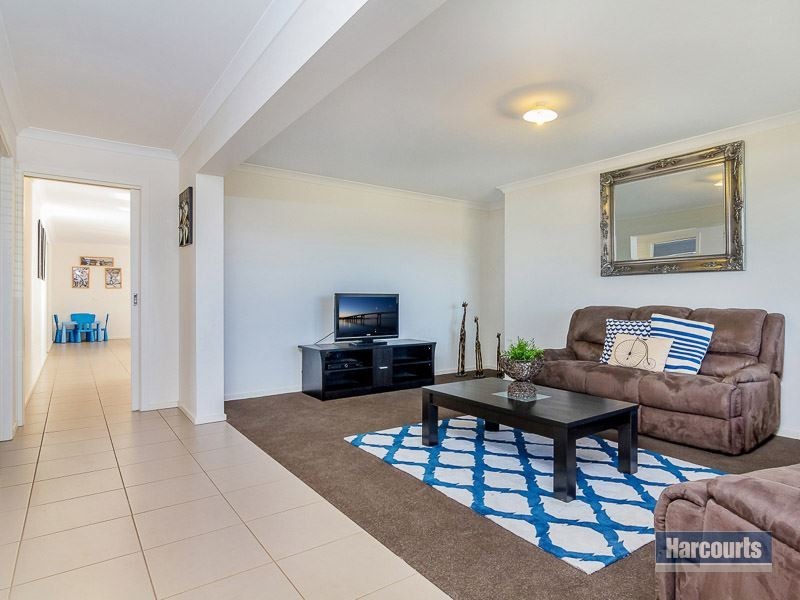 11 Tulloch Street, Drouin VIC 3818