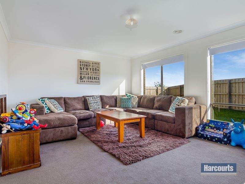 11 Tulloch Street, Drouin VIC 3818