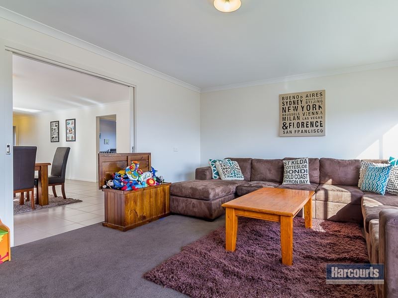 11 Tulloch Street, Drouin VIC 3818