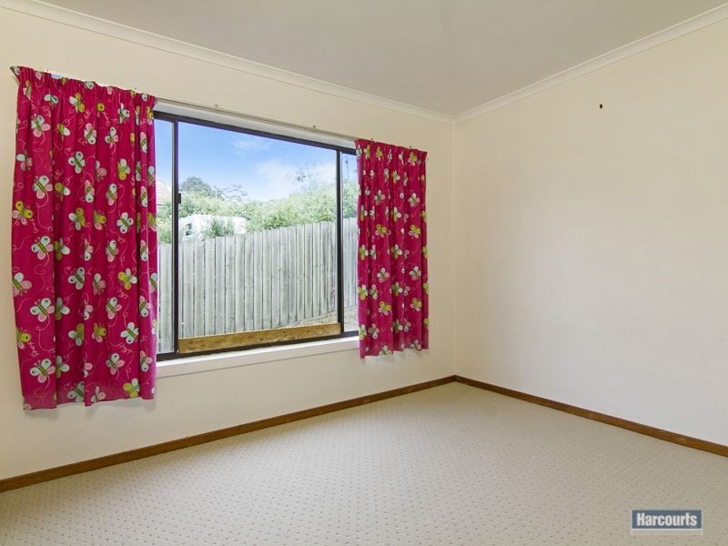 16 Mary Street, Bunyip VIC 3815