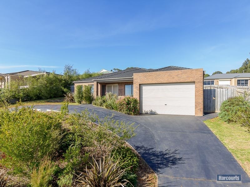 27 Claudia Crescent, Drouin VIC 3818