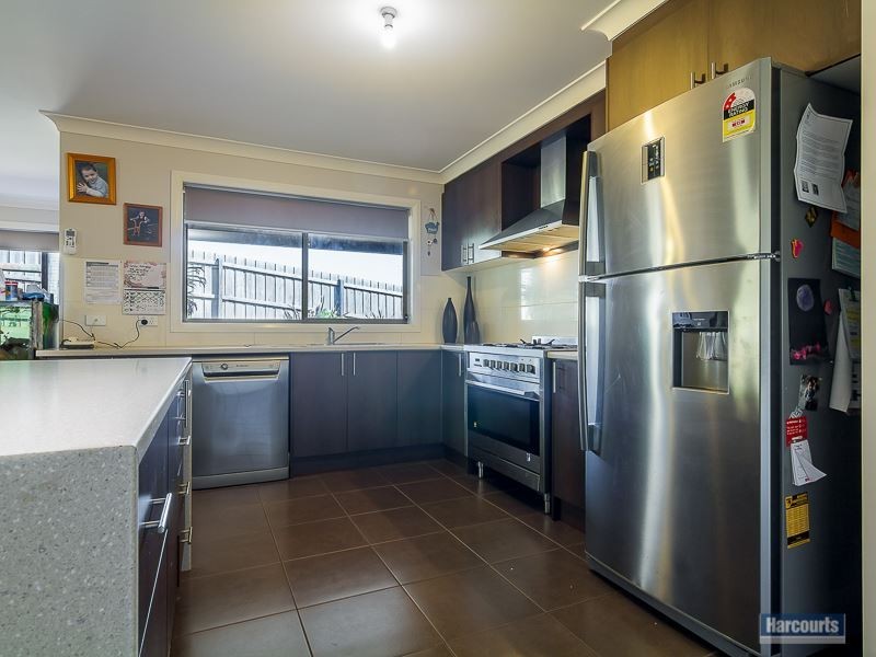 27 Claudia Crescent, Drouin VIC 3818