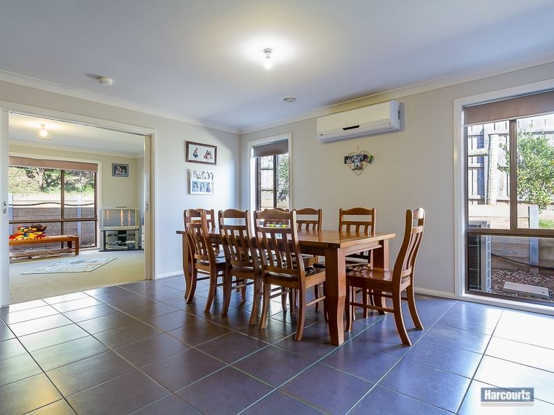 27 Claudia Crescent, Drouin VIC 3818