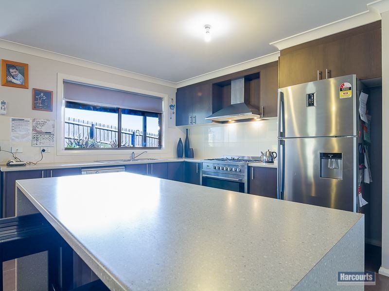 27 Claudia Crescent, Drouin VIC 3818