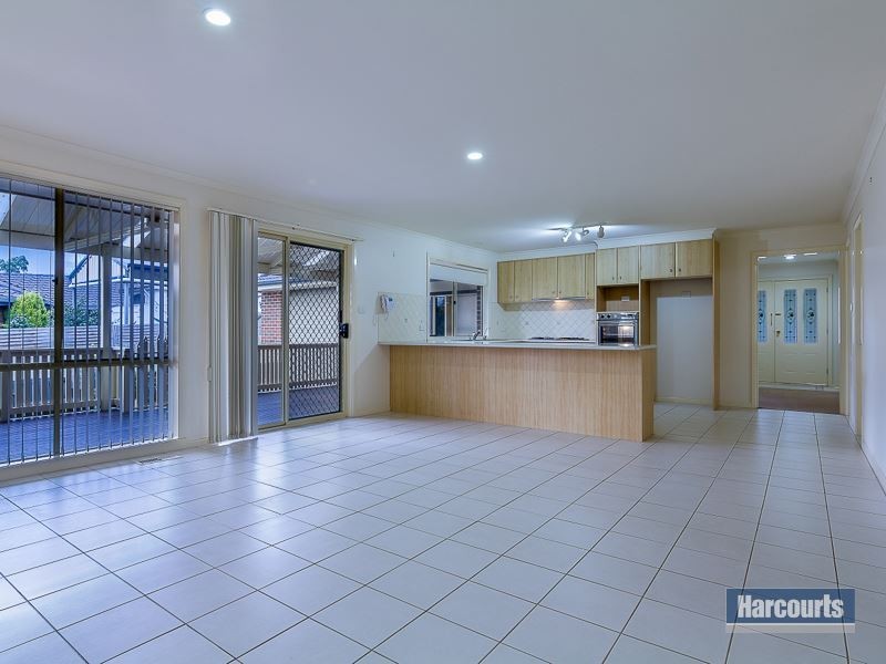 3 Wallace Crescent, Drouin VIC 3818