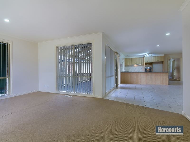3 Wallace Crescent, Drouin VIC 3818