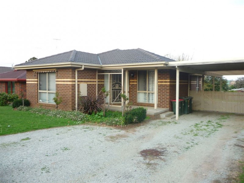 6 McLean Street, Drouin VIC 3818