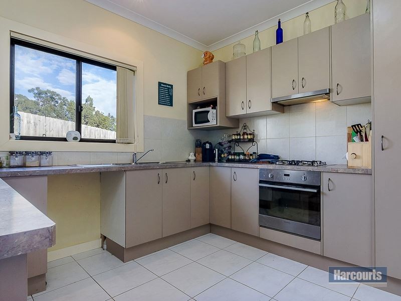 5 Buritta Court, Drouin VIC 3818