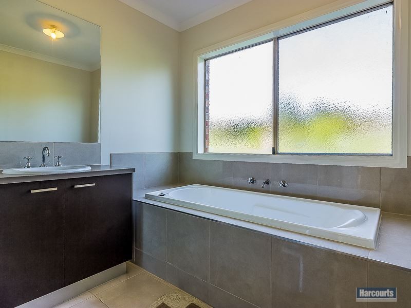3 Jane Court, Drouin VIC 3818
