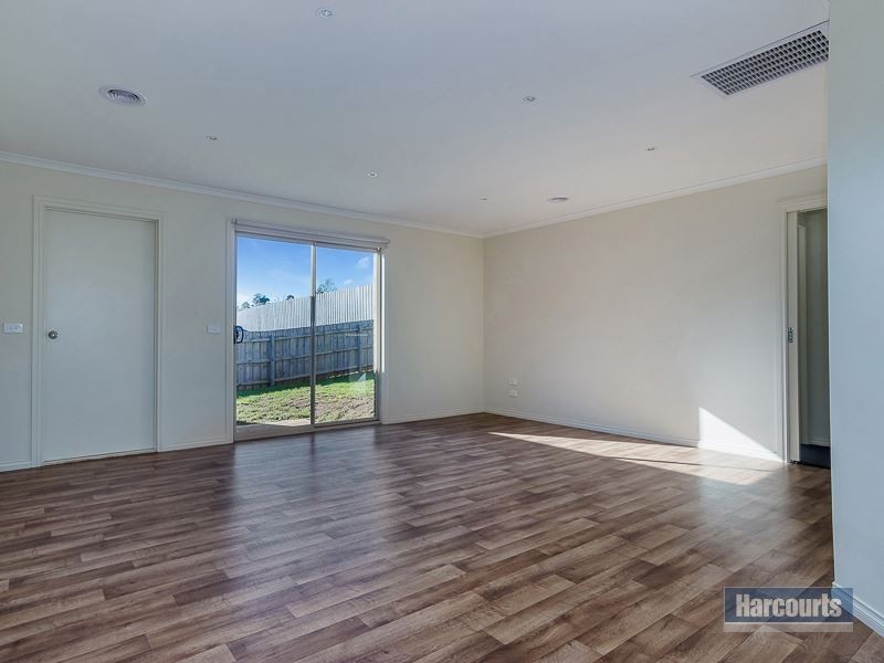 80 Cook Street, Drouin VIC 3818