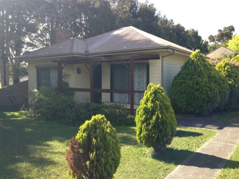71 Lampard Road, Drouin VIC 3818