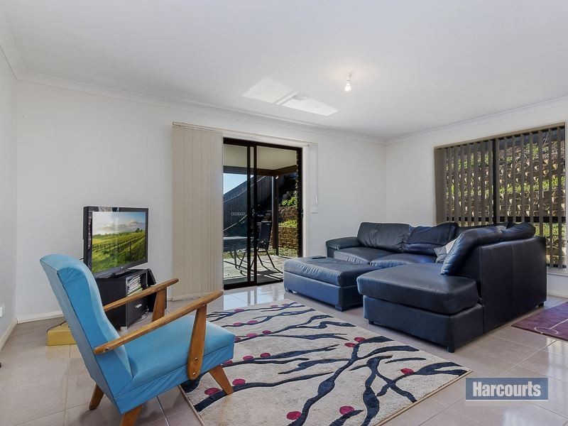 30 Hatfield Drive, Drouin VIC 3818