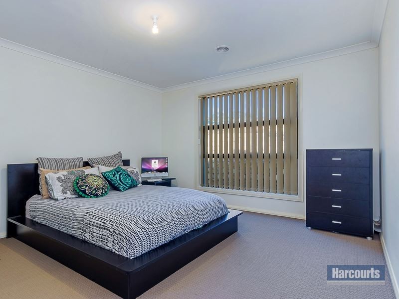 30 Hatfield Drive, Drouin VIC 3818