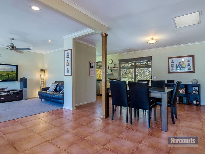 11 Adam Court, Drouin VIC 3818