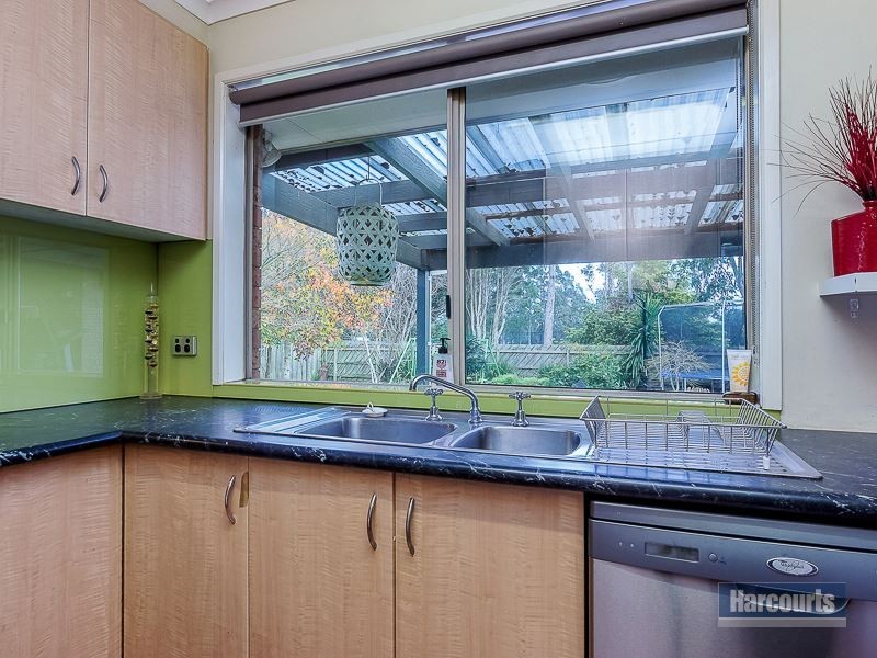 11 Adam Court, Drouin VIC 3818