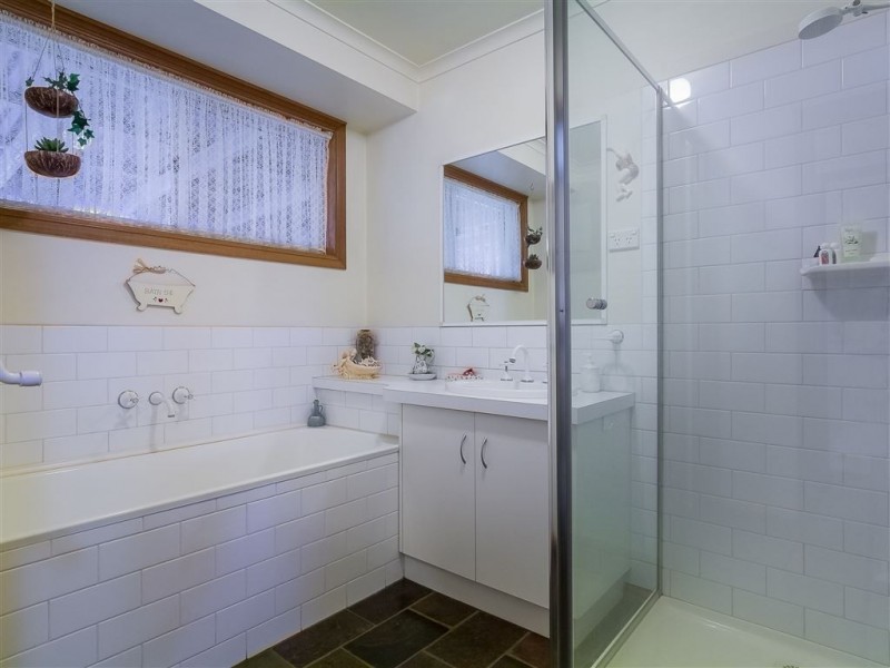 8A Greenland Drive, Drouin VIC 3818