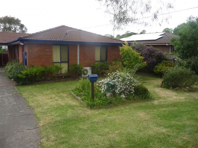 11 Wood Street, Drouin VIC 3818