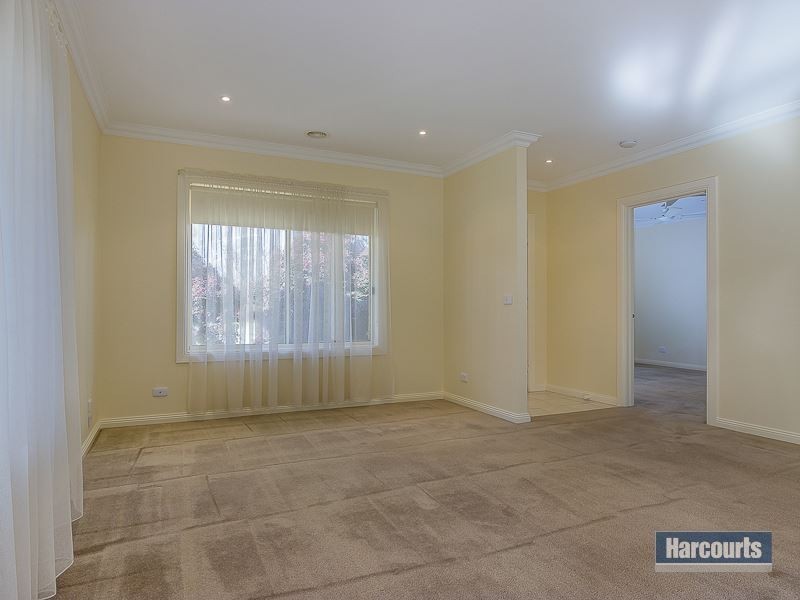 2/5 Karrala Court, Drouin VIC 3818