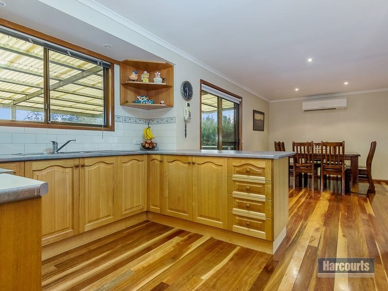 11 Bennett Street, Drouin VIC 3818