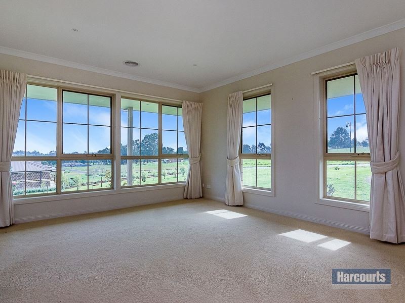 2 Golf View Court, Drouin VIC 3818