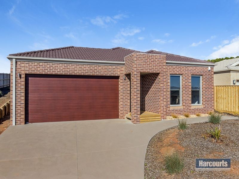 111 Jackson Drive, Drouin VIC 3818