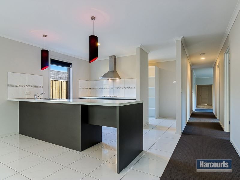 111 Jackson Drive, Drouin VIC 3818