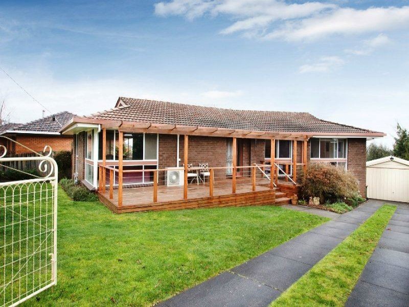 4 Lindsay Street, Drouin VIC 3818
