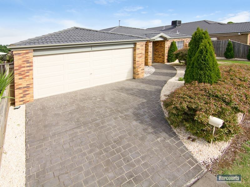 35 Lyndhurst Square, Drouin VIC 3818