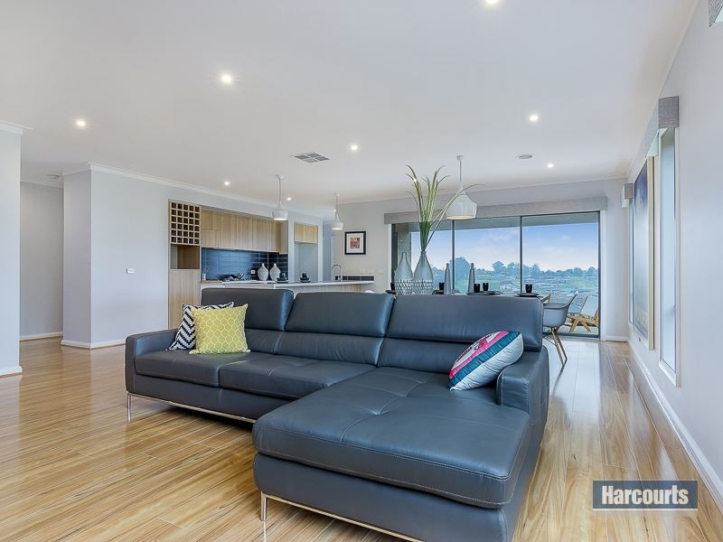 112 Jackson Drive, Drouin VIC 3818