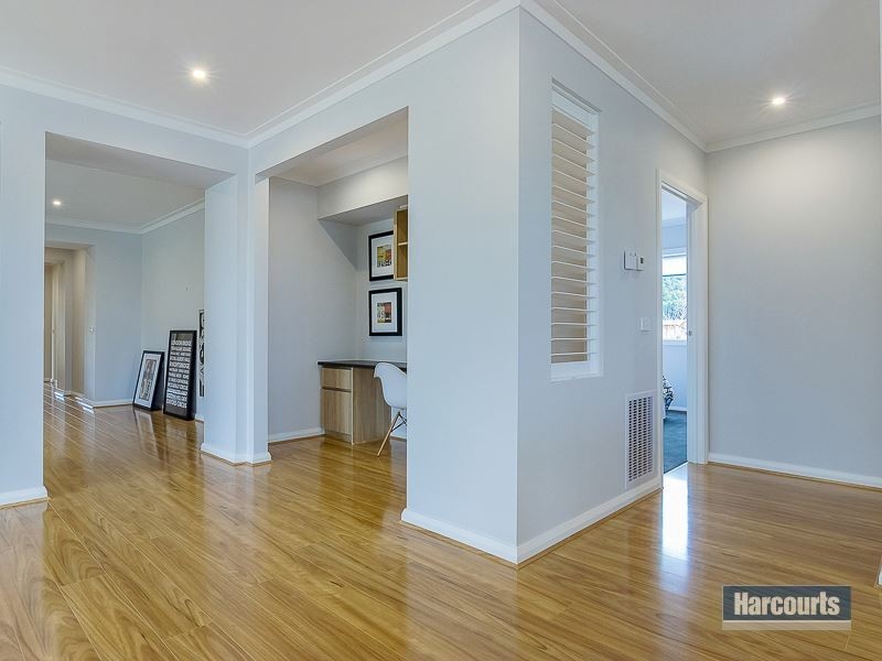 112 Jackson Drive, Drouin VIC 3818