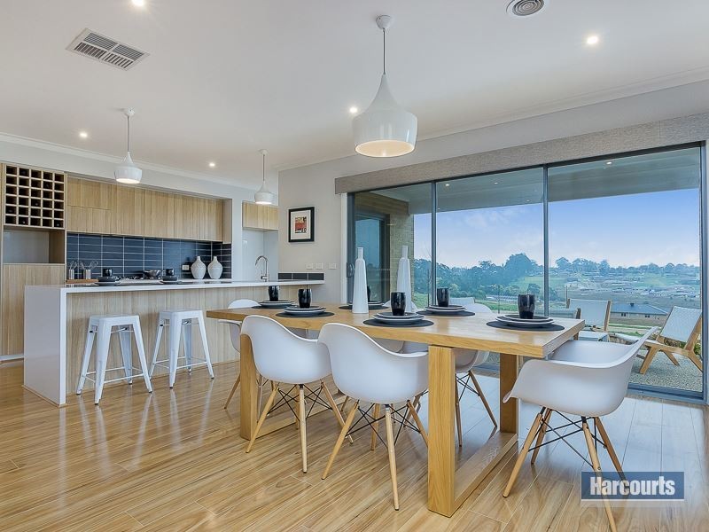 112 Jackson Drive, Drouin VIC 3818