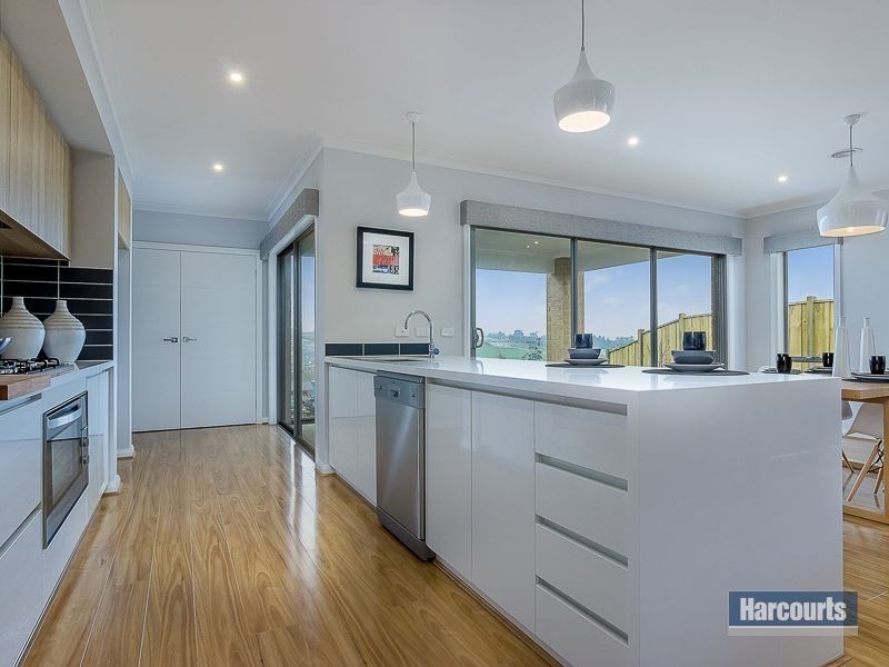 112 Jackson Drive, Drouin VIC 3818