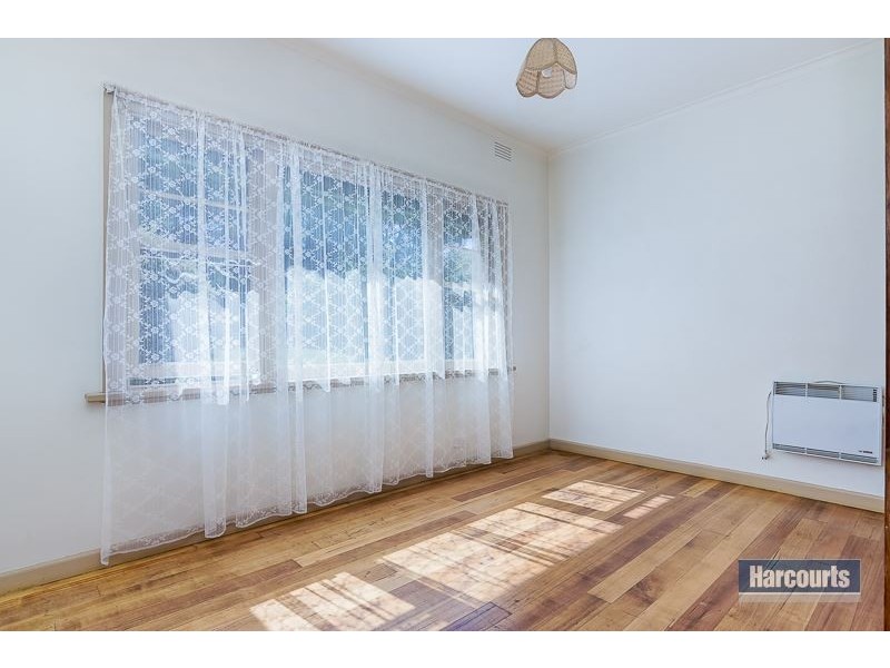 13 Railway Avenue, Drouin VIC 3818