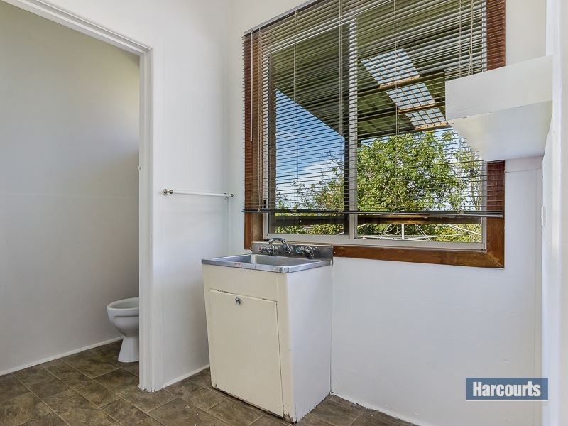 13 Railway Avenue, Drouin VIC 3818