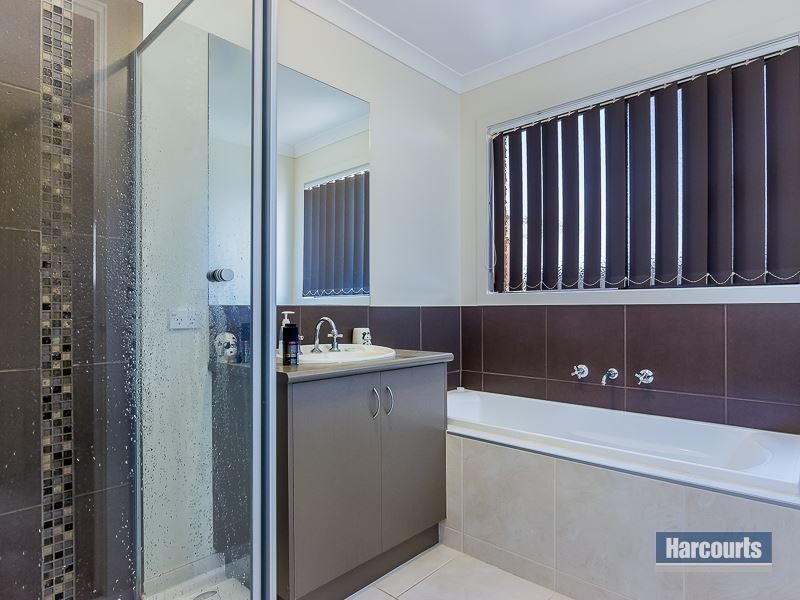 32 Burnnett Court, Longwarry VIC 3816