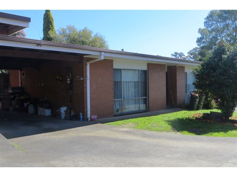 2/213 Princes Way, Drouin VIC 3818