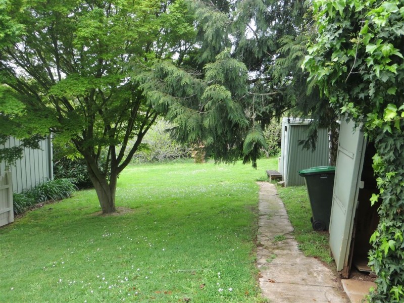 24 Buln Buln Road, Drouin VIC 3818