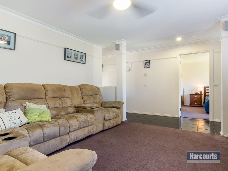 27 Springwater Drive, Drouin VIC 3818