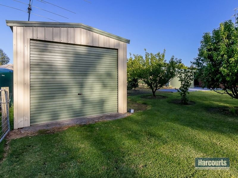 63 Fairway Drive, Drouin VIC 3818