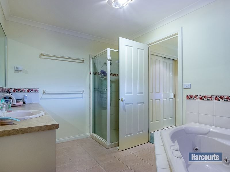 63 Fairway Drive, Drouin VIC 3818