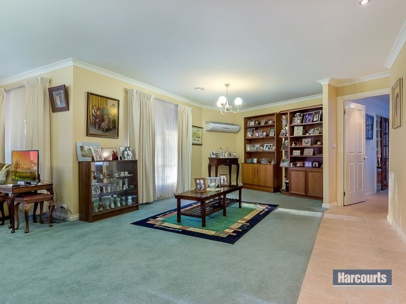 63 Fairway Drive, Drouin VIC 3818