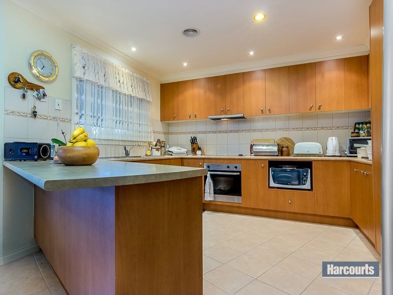 63 Fairway Drive, Drouin VIC 3818