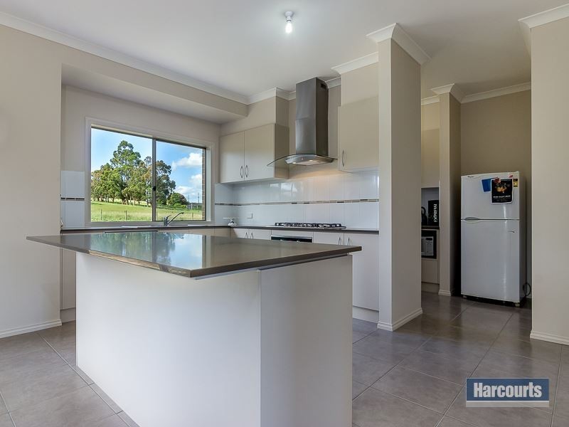 2/9 Dyall Road, Drouin VIC 3818