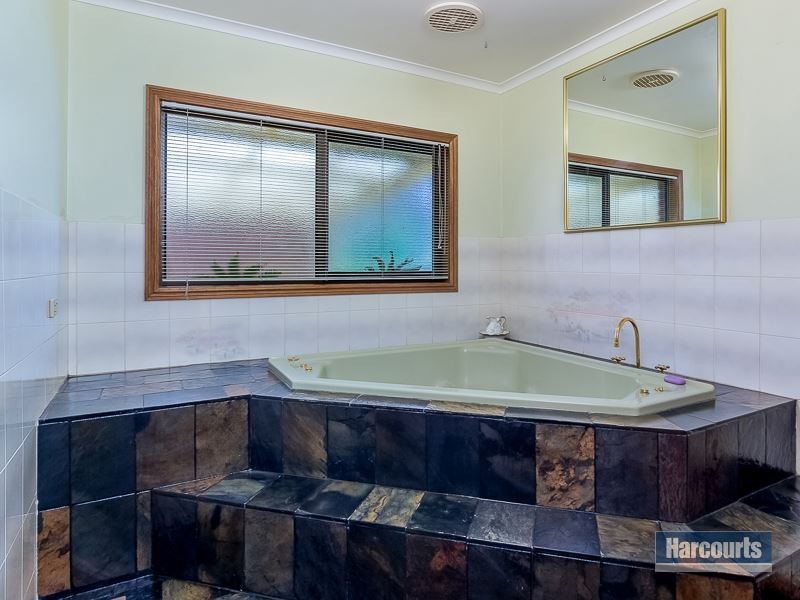 39 Riverside Avenue, Bunyip VIC 3815