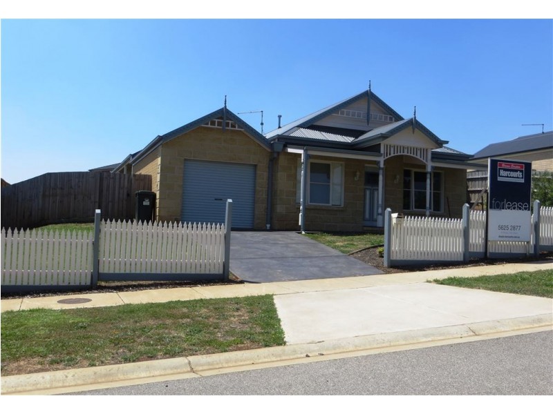26 Shae Crescent, Drouin VIC 3818