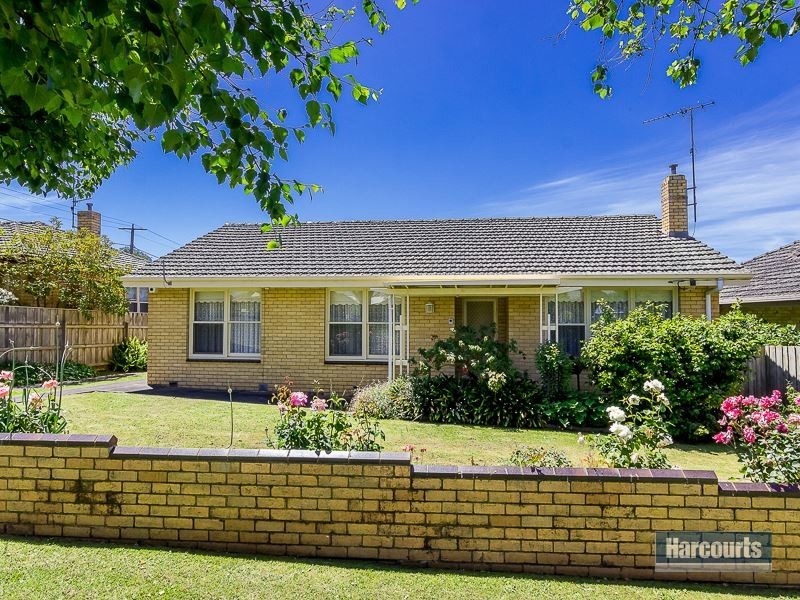 13 McNeilly Road, Drouin VIC 3818