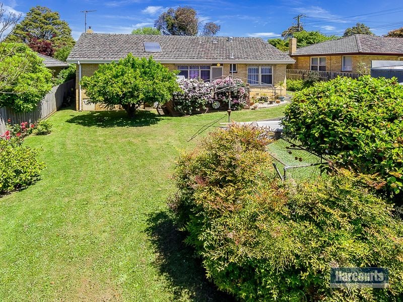 13 McNeilly Road, Drouin VIC 3818