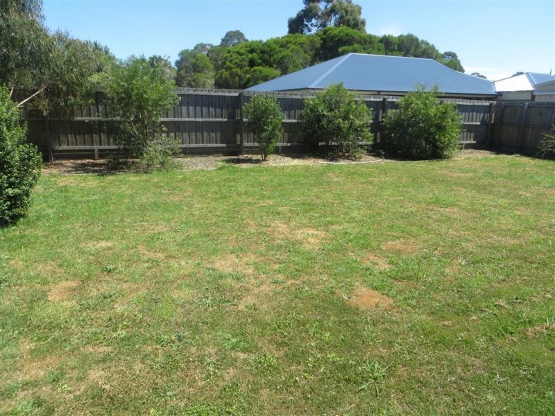 3 Miller Close, Drouin VIC 3818
