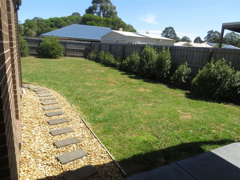 3 Miller Close, Drouin VIC 3818